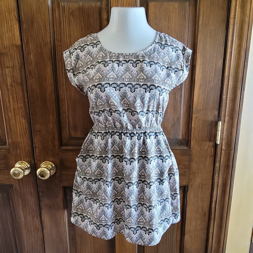Hippy Rose Mini Dress with Pockets Sz XS P2P 17 L 17